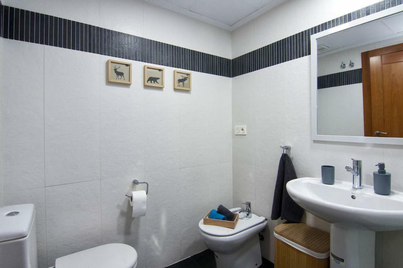 Apartamento Forum-Ciencias Con Piscina, Gym & Parking Granada Eksteriør bilde